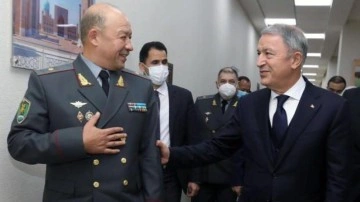 Bakan Akar, Özbekistanlı mevkidaşıyla görüştü