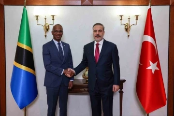 Bakan Fidan, Tanzanya Dışişleri ve Doğu Afrikayla İşbirliği Bakanı Makamba ile bir araya geldi
