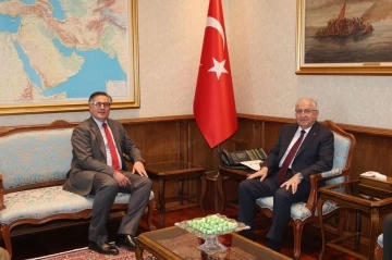 Bakan Güler, Romanya’nın Ankara Büyükelçisi Tinca’yı kabul etti
