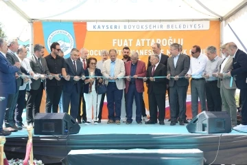 Bakan Özhaseki ve Başkan Büyükkılıç, Büyükşehirin 11. kütüphanesini açtı
