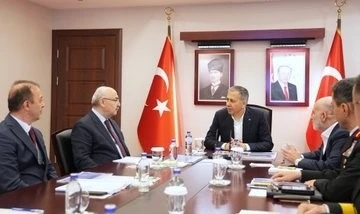 Bakan Yerlikaya: “Adana genelinde gerçekleştirilen 44 operasyonda 10 organize suç örgütü çökertildi”
