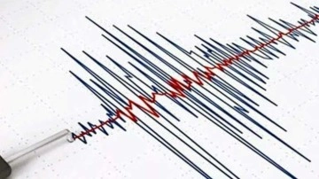 Balıkesir'de gece yarısı şiddetli peş peşe depremler! İstanbul ve Bursa da sallandı