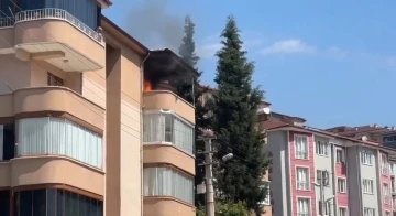 Balkanda başlayan yangın evi sarmadan söndürüldü
