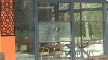 Başakşehir'de el bombasıyla düzenlenen saldırıda iş yerleri zarar gördü