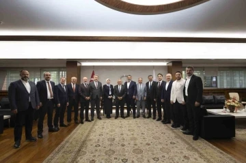 Başkan Büyükkılıç’a AK Parti il yönetimi ve belediye başkanlarından ziyaret
