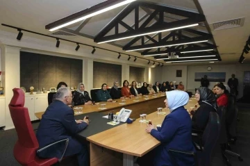 Başkan Büyükkılıç, AK Partili kadınları ağırladı
