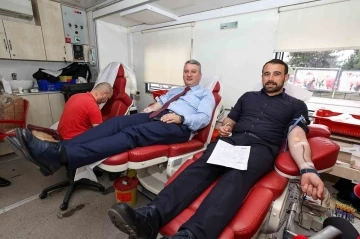 Başkan Çelik’ten kan bağışı kampanyasına destek
