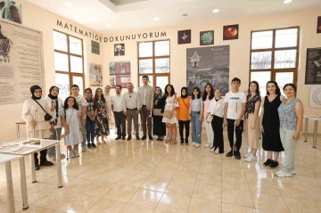 Başkan Ercan özel çocuklara Matematik Müzesi’ni anlattı
