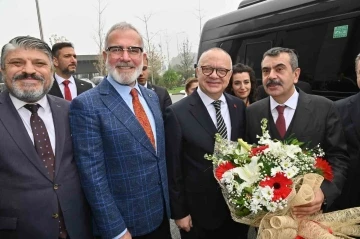 Başkan Ergün, Milli Eğitim Bakanı Tekin’e projeleri anlattı
