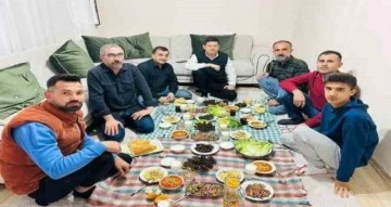 Başkan Özcan iftarda depremzede aileye misafir oldu