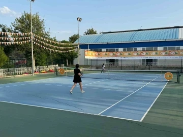 Batman’da bu yıl ikincisi düzenlenen tenis turnuvası başladı
