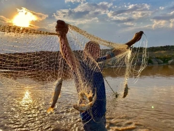 Bayburt’ta balık avı yasağı başladı
