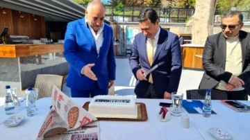 Belediye Başkanı Aras, Sıcak Haber'in yaş gününü kutladı