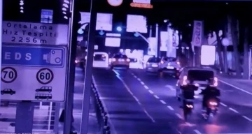 Beşiktaş’ta motosikletli 3 gencin öldüğü kaza kamerada
