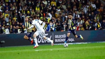 Beşiktaş ve Fenerbahçe arasında oynanacak olan derbinin tarihi açıklandı