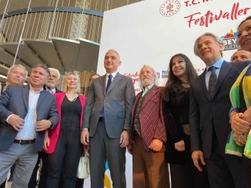 Beyoğlu ve Başkent Kültür Yolu Festivalleri AKM’de tanıtıldı
