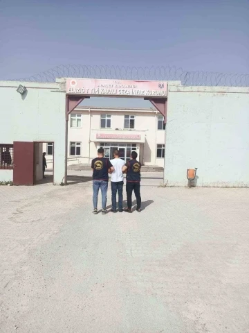Bingöl’de kesinleşmiş hapis cezası bulunan 2 kişi yakalandı
