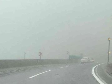 Bolu Dağı’nı kullanan sürücülere sis sürprizi
