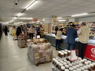 Bolvadin’de marketlere yönelik denetim
