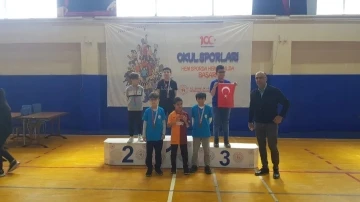 Bozüyük Belediyesi satranç sporcuları turnuvadan madalyalarla döndü
