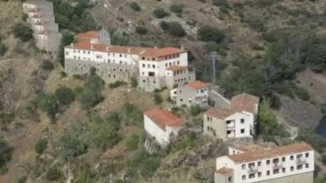 Bu köy 260 bin euroya satılıyor!