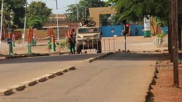 Burkina Faso'da darbe oldu: Hükümet feshedildi