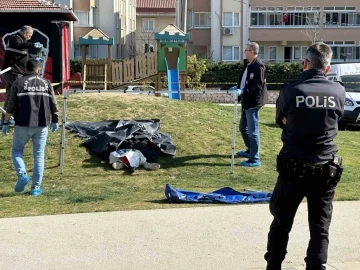 Bursa’da 19 yaşındaki genç, parkta ölü bulundu
