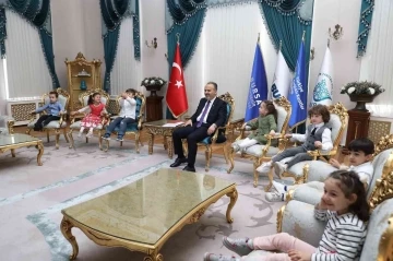 Bursa’da Ana Kucağı’ndan başkanlık koltuğuna
