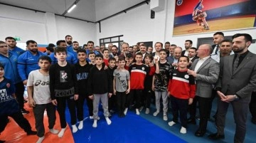 Bursa'da Yeni Gençlik ve Spor Merkezi Hizmete Açıldı