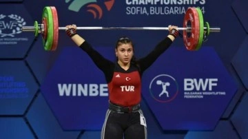 Büşra Çan Avrupa Halter Şampiyonası'nda Bronze Madalya Kazandı