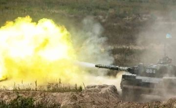 Çekya, Ukrayna’nın hasar gören tank ve zırhlı araçlarını onaracak
