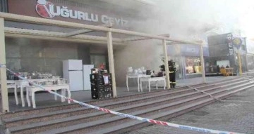 Çeyiz mağazasında yangın: 8 çalışan dumandan etkilendi