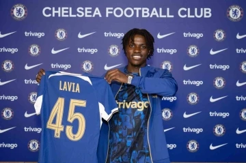Chelsea, Romeo Lavia’yı 7 yıllığına kadrosuna kattı
