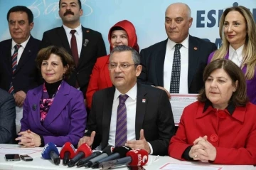 CHP Genel Başkanı Özel, kadınlar gününde kadın adayı Köksal’ı eleştirdi
