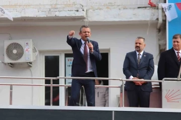CHP Genel Başkanı Özgür Özel, Bergama ve Kınık’ta vatandaşlara seslendi
