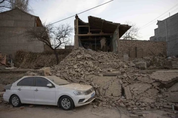 Çin’deki deprem felaketindeki can kaybı 135’e yükseldi
