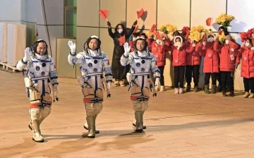Çin, Tiangong Uzay İstasyonu’na görev değişimi için 3 astronot gönderdi
