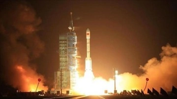 Çin "yeniden kullanılabilir" uzay aracını uzaya fırlattı!