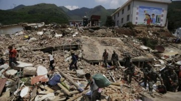 Çin'deki depremde ölü sayısı 148'e çıktı