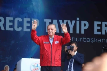 Cumhurbaşkanı Erdoğan’dan Yunanistan’a: “İzmir’i unutma, bir gece ansızın gelebiliriz”
