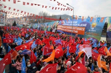 Cumhurbaşkanı Erdoğan: “Her konuda atıp tutan adayları kendi haline bırakın, varsın onlar kendi tiyatrolarını çeviredursunlar”
