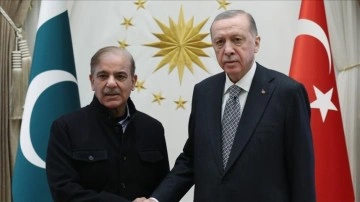 Cumhurbaşkanı Erdoğan, Pakistan Başbakanı Şahbaz Şerif'i Tebrik Etti