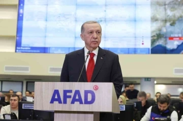 Cumhurbaşkanı Erdoğan: &quot;Depremde hayatını kaybedenlerin yakınlarına 100 bin lira nakdi yardımda bulunuyoruz”
