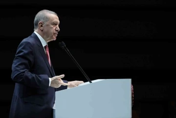 Cumhurbaşkanı Erdoğan: &quot;Kırık dökük masaların ayak oyunları Türkiye Yüzyılı menziline varmamıza mani olamayacaktır&quot;
