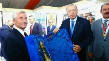 Cumhurbaşkanı Erdoğan Şahinbey Belediyesi&rsquo;nin standını ziyaret etti