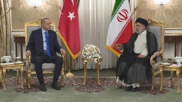 Cumhurbaşkanı Erdoğan'ın İran zirvesi başladı. Erdoğan ile Reisi bir araya geldi.