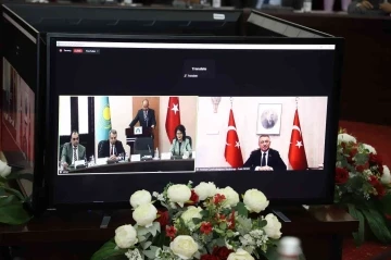 Cumhurbaşkanı Yardımcısı Oktay: “Türk-İslam medeniyetinin ilim paradigması, daha güçlü şekilde ihya edilmeyi bekliyor”
