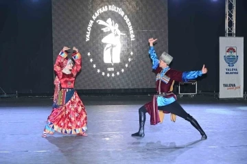 Dağıstan Devlet Halk Dansları Topluluğu Yalova’da sahne aldı
