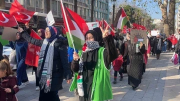 Denizli’de Filistin’e destek ve şehitler için yürüyüş yapıldı

