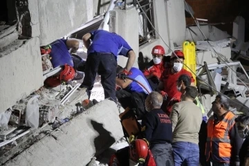 Depremde 30 kişiye mezar olan apartmanın davasında karar için bilirkişi raporu beklenecek
